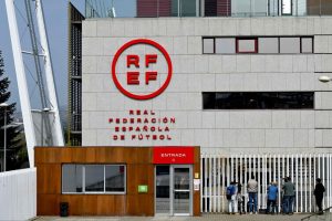 Ispanijos futbolo federacijos būstinėje – reidas: įtariama korupcija ir kiti nusikaltimai