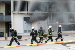Ugniagesiai gelbėtojai piketuos prie VRM dėl darbuotojų trūkumo