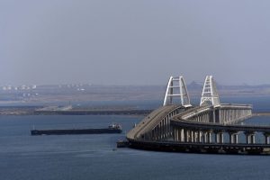 „The Guardian“: Ukrainos karinė žvalgyba planuoja trečią kartą pulti Krymo tiltą