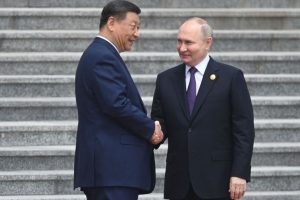 Kinijos lyderis su V. Putinu sutaria, kad Ukrainos konfliktui reikia politinio sprendimo