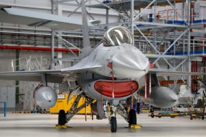 Danija patvirtino leidžianti Ukrainai naudoti naikintuvus F-16 smogiant į Rusiją
