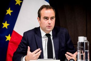 Prancūzija neigia Rusijos teiginius, kad ministrai aptarė galimas derybas dėl Ukrainos
