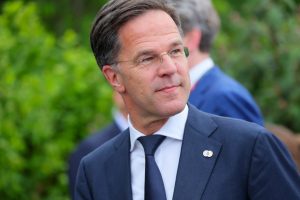 M. Rutte tikisi užsitikrinti Vengrijos paramą savo kandidatūrai į NATO vadovus