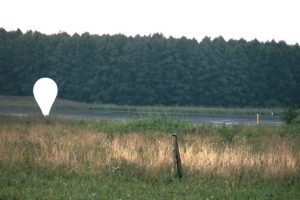 NSGK diskutuos apie meteorologinių oro balionų keliamas grėsmes ir jų užkardymą