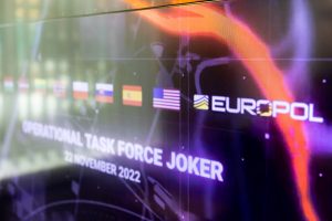 Europolas: policija išardė kokaino „superkartelį“ Dubajuje ir Europoje