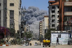 Pranešama, kad Izraelio puolimas Rafoje prasidės nuo civilių evakuacijos