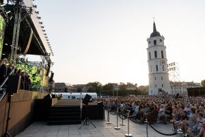 Dainų šventė Vilniuje: užimti visi viešbučiai, dalis restoranų tikisi uždirbti