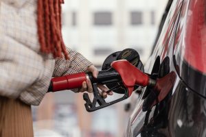 LEA: benzinas per savaitę Lietuvoje brango vienu centu, dyzelinas – trimis centais