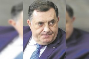 Bosnijos serbų lyderioi M. Dodiko aikštingumą gydys teismu