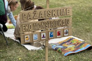 Pirmasis lietuviškas stalo žaidimas apie atliekų rūšiavimą: su „Ekomonstriukais“ mokytis smagiau