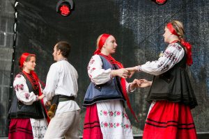 Sugrįžta tarptautinis folkloro festivalis „Pokrovskije kolokola“: sostinę puoš liaudies muzika