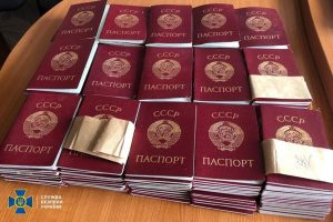 Ukrainiečių radinys šokiruoja: Rusija Kyjivo gyventojams planavo išduoti SSRS pasus?