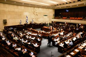 Izraelio parlamentas nubalsavo už savo paleidimą, rinkimai vyks lapkričio 1-ąją