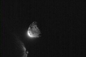 NASA erdvėlaivis per istorinį Žemės gynybos bandymą pakeitė asteroido trajektoriją