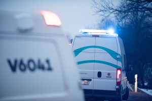 Panevėžyje – avarija: susidūrė autobusas ir du lengvieji automobiliai