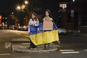 Britai tikina: pragyvenimo brangimas neleidžia remti pabėgėlių iš Ukrainos