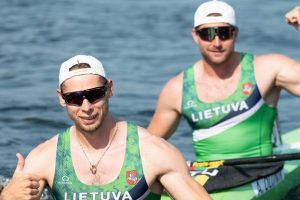 Dvi Lietuvos baidarių ir kanojų įgulos tęs kovą dėl medalių pasaulio čempionato finale