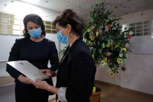 D. Nausėdienė Armėnijoje perdavė paramą ligonei, aptarė švietimo klausimus