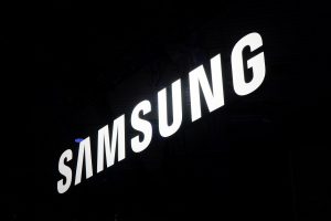 Artėja naujausių „Samsung“ įrenginių pristatymas: pirmiesiems žada belaides ausines dovanų