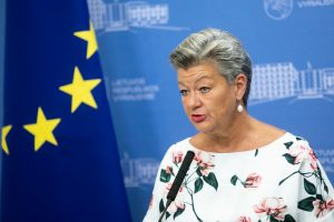 Eurokomisarė: ES tvirtinamas migracijos paktas atlieps instrumentalizacijos grėsmę