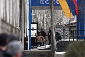 Armėnijos sostinėje prie policijos nuovados susprogdinta rankinė granata