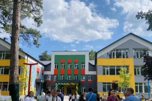 Ukrainoje lietuviai atstato mokyklas