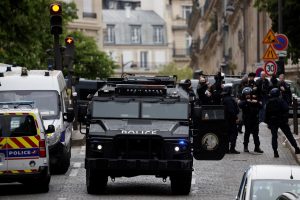 Paryžiaus policija po pranešimo apie sprogmenį Irano konsulate sulaikė vyrą (atnaujinta)