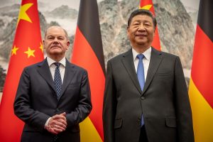 Valstybinė žiniasklaida: O. Scholzas susitiko su Kinijos prezidentu Xi Jinpingu