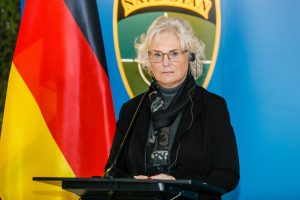 Į Lietuvą atvyksta Vokietijos gynybos ministrė, inauguruos brigados elementą