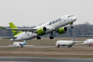 „Air Baltic“ vadovas: bendrovės akcijų pardavimas priklauso nuo Latvijos vyriausybės 