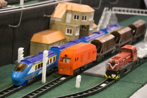 Dvyniai iš Vokietijos sukūrė didžiausią pasaulyje žaislinių traukinukų tinklą