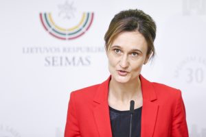 Seimo pirmininkė ragina tarptautinę bendruomenę susitelkti siekiant pokyčių Baltarusijoje