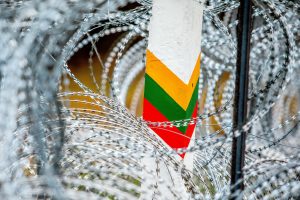 Pasienyje su Baltarusija Lietuvos pareigūnai per parą apgręžė 20 migrantų