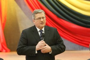B. Komorowskis: prie geresnės lenkų padėties Lietuvoje prisidėjo ir prezidentas
