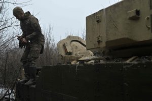 Ukraina siunčia daugiau karių į Avdijivką: susidarė itin sunki padėtis