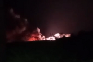 Žiniasklaida: prie karinio aerodromo Rusijos okupuotame Kryme įvyko sprogimų, kilo gaisras