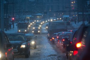 Seimas atmetė pataisas dėl automobilių taršos mokesčio  