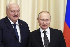 Baltarusija sako dėl Vakarų spaudimo priimsianti Rusijos branduolinių ginklų