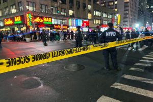 Netoli Niujorko Taimso aikštės nušautas vyras