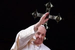 Popiežius užsimena apie slaptą taikos misiją, pagalbą Ukrainos vaikams