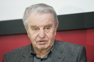 S. Kairys: dėl rašytojo J. Marcinkevičiaus įamžinimo turi spręsti savivaldybė