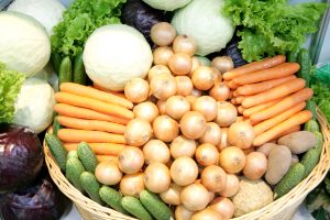 Ūkininkai: svogūnai ir morkos brangs
