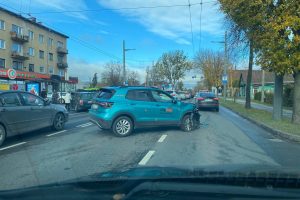 Kaune – avarija: iš įvykio vietos pasišalino „CityBee“ vairuotojas