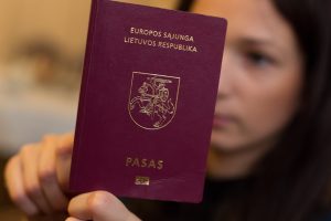 Vyriausybė padidino asmens tapatybės kortelės bei paso išdavimo įkainius