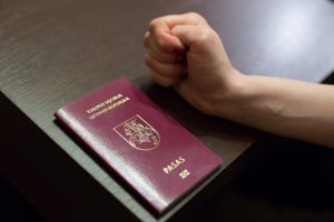 VSD: išimties tvarka pilietybę gavusieji nekelia grėsmės nacionaliniam saugumui