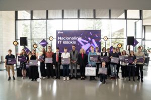 Iškilmingoje ceremonijoje apdovanoti pirmojo šalyje „Nacionalinio IT iššūkio“ projekto laimėtojai