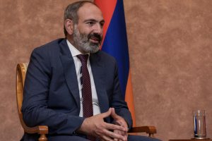 Jerevanas: Rusijos taikdariai turėtų visiškai kontroliuoti Lačino koridorių 