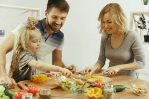 Tinkama vaikų mityba – raktas į geresnius mokymosi rezultatus