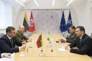 L. Kasčiūnas susitiko su Ukrainos ambasadoriumi: aptarė svarbiausius paramos klausimus