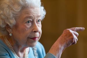 Karalienei Elizabeth II nustatyta COVID-19 liga